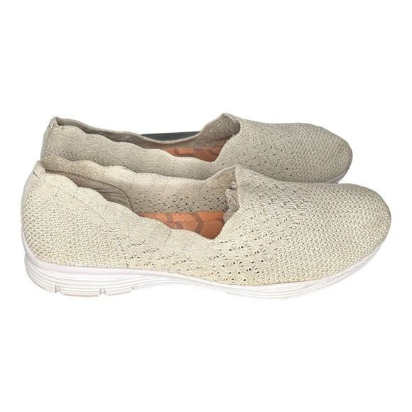 Skechers Classic Fit Air-Cooled Memory Foam Shoes‎ - Picture 3 of 8